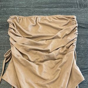 ruffled sleeveless bodysuit